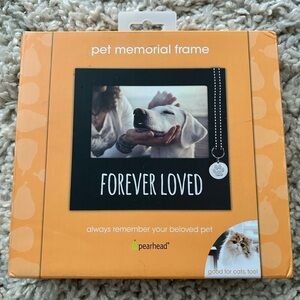 Pearhead Pet Memorial Frame - Black and Orange